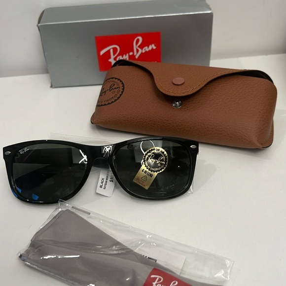 Ray Ban Sunglasses NWT Full inclusion